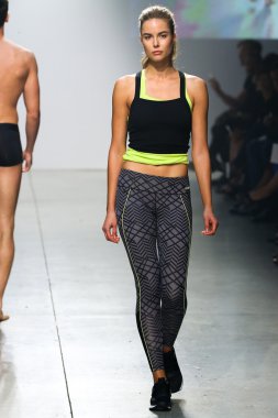 2(X)IST Men's Spring Summer 2016 Runway Show