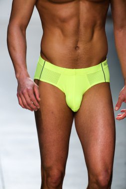 2(X)IST Men's Spring Summer 2016 Runway Show