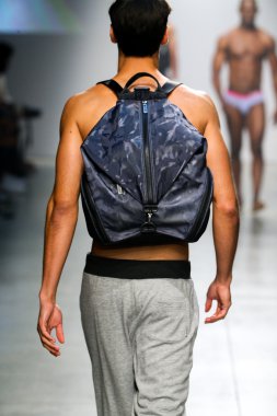 2(X)IST Men's Spring Summer 2016 Runway Show