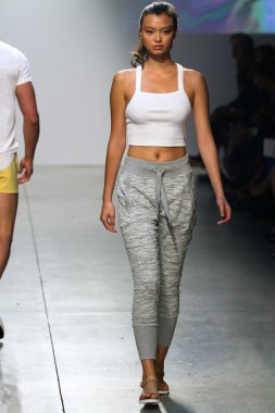 2(X)IST Men's Spring Summer 2016 Runway Show