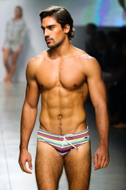 2(X)IST Men's Spring Summer 2016 Runway Show