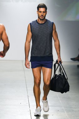 2(X)IST Men's Spring Summer 2016 Runway Show