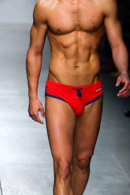 2(X)IST Men's Spring Summer 2016 Runway Show