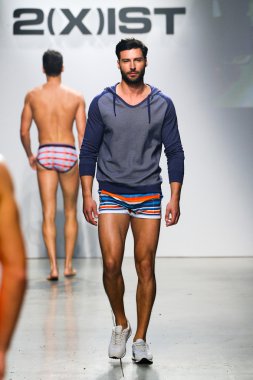 2(X)IST Men's Spring Summer 2016 Runway Show