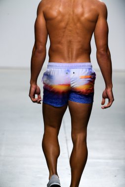 2(X)IST Men's Spring Summer 2016 Runway Show