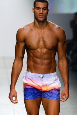 2(X)IST Men's Spring Summer 2016 Runway Show