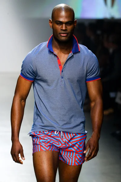 2(X)IST Men's Spring Summer 2016 Runway Show — Stock Photo, Image