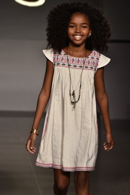 Jessica Simpson Collection Fall Winter 2016