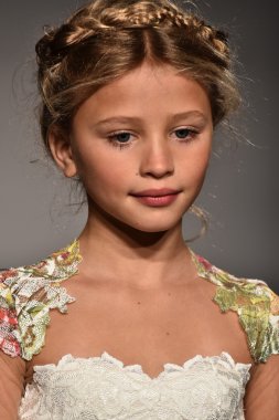 Olvi's Fall Winter 2016 Runway Show