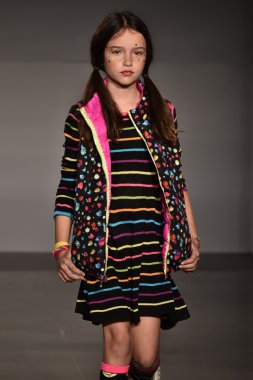 Küçük Bayan sonbahar kış 2016 bahisler