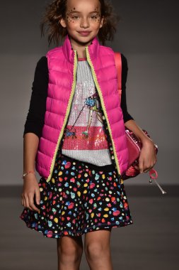 Küçük Bayan sonbahar kış 2016 bahisler