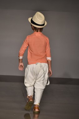 Martin Morgan Fall Winter 2016 Runway Show