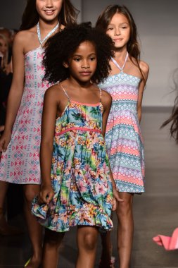 Küçük Bayan sonbahar kış 2016 bahisler