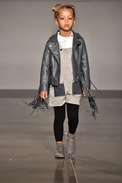 Laer Fall Winter 2016 Runway Show — Stock Photo, Image