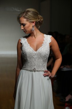 Allure Gelinlik Pist Gösterisi