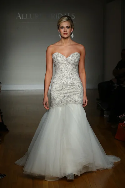 Allure Bridals autunno inverno 2016 — Foto Stock