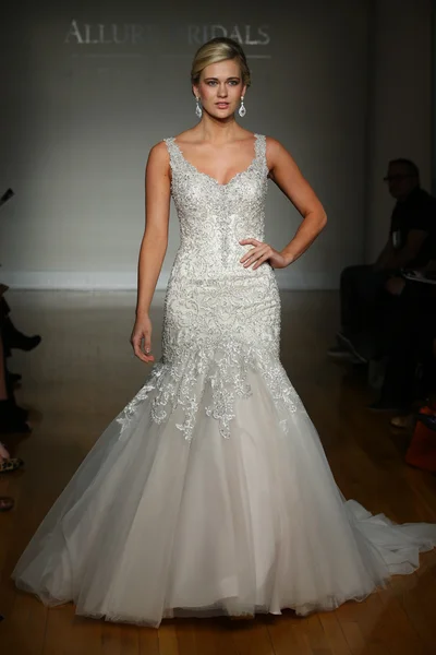 Allure bridals Runway Pokaż — Zdjęcie stockowe