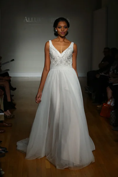 Allure Bridals Runway Show — Stock Photo, Image