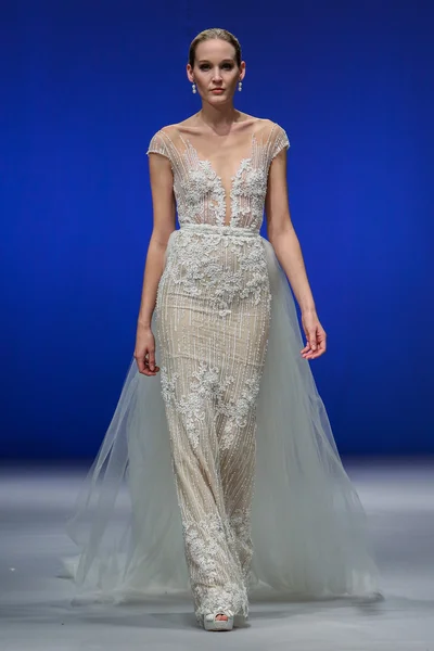 Shlomit Azrad Bridal Fall Winter 2016 — Stockfoto