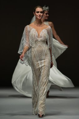 Solo Merav Bridal Runway Show