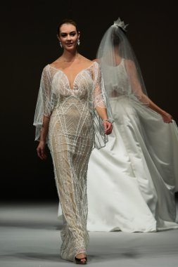 Solo Merav Bridal Runway Show
