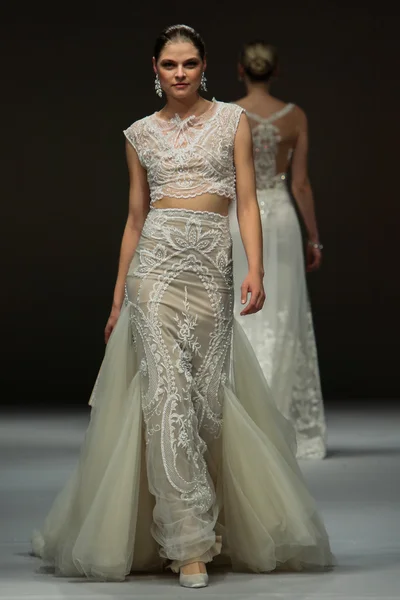 Solo Merav Bridal Runway Show — Stok fotoğraf