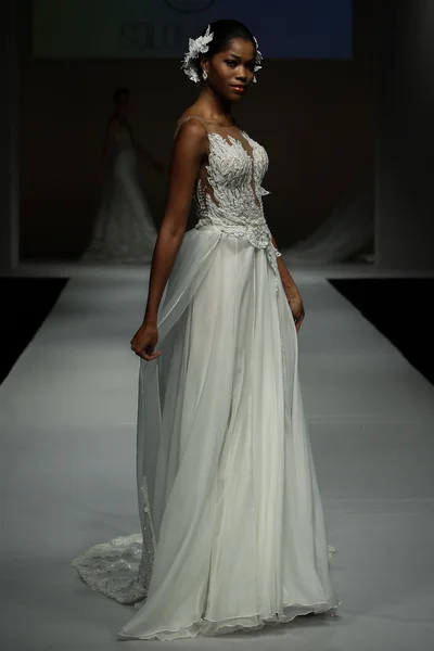 Solo Merav Bridal Runway Show — Stockfoto