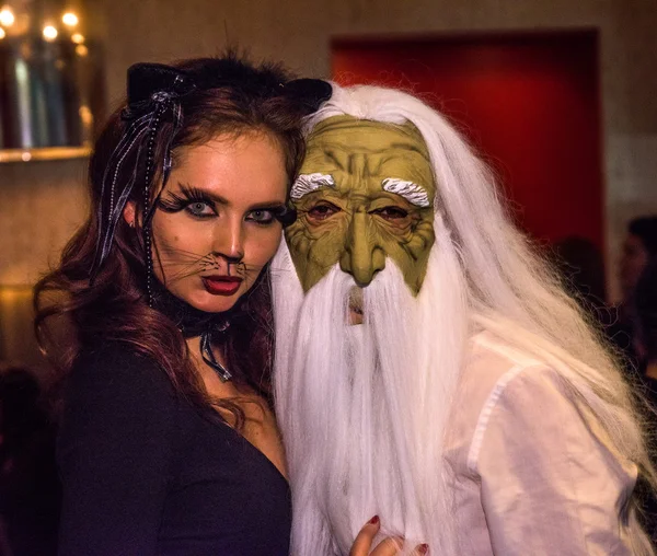 La fiesta de moda durante el evento de Halloween — Foto de Stock