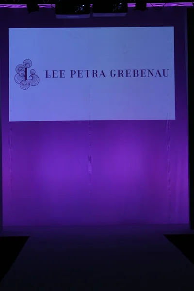 Lee Petra Grebenau Bridal Runway Show — Stok fotoğraf