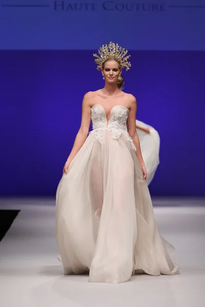 Ester Bridal Runway Show — Stockfoto