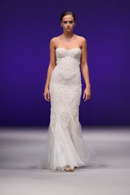 Lian Rokman Gelin Runway Şovu