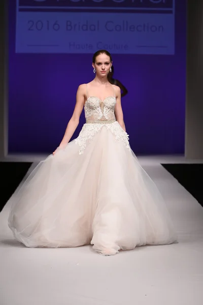 Orabella Bridal Runway Show — Stock Photo, Image