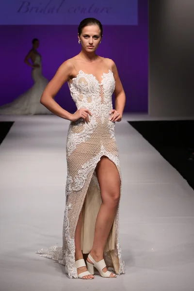 Tal Kahlon Bridal Runway Show — Fotografia de Stock