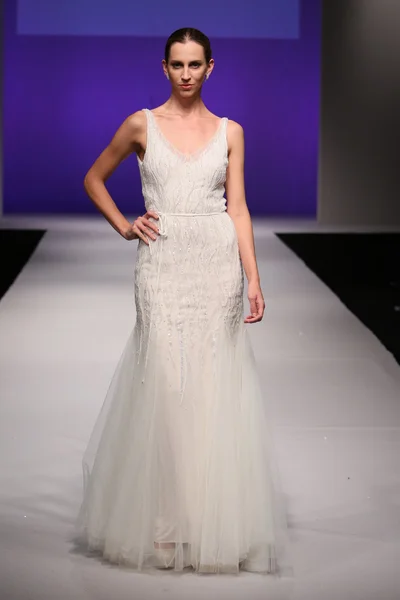 Rish by Yoav Rish Bridal Runway Show — Stockfoto