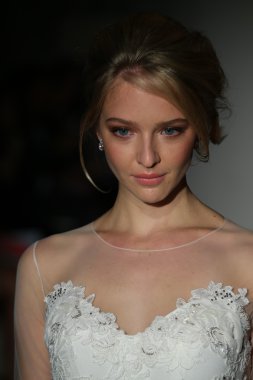 Anna Maier gelin pist Show