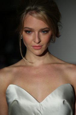 Anna Maier gelin pist Show