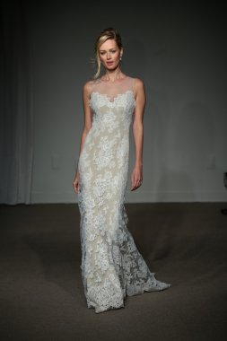 Anna Maier gelin pist Show