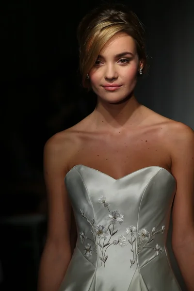 Anna Maier Bridal Runway Show — Stock Photo, Image