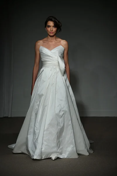 Anna Maier Bridal Runway Show — Stock Photo, Image