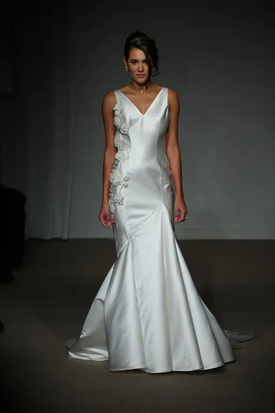 Anna Maier desfile nupcial —  Fotos de Stock