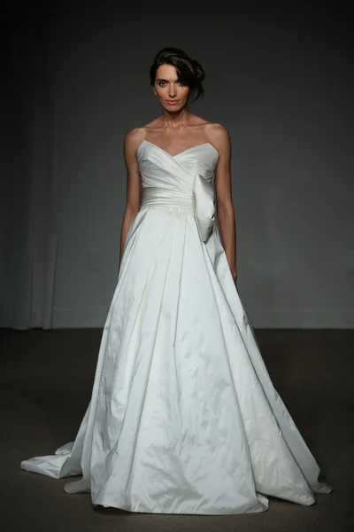 Anna Maier Bridal Runway Show — Stock Photo, Image