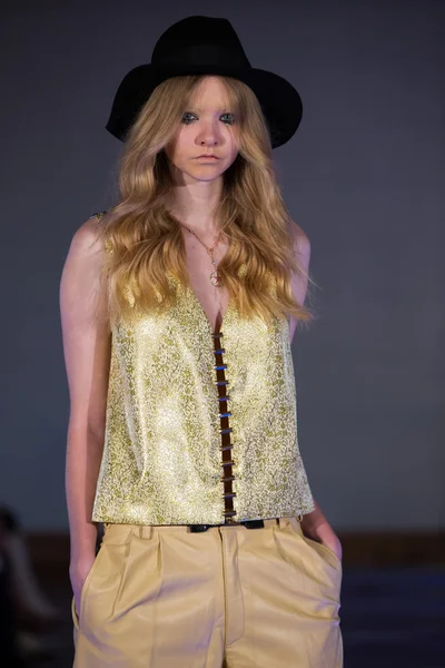 Victor de Souza Ss 2016 έτοιμος να φορέσει συλλογή — Φωτογραφία Αρχείου