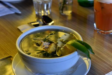 Sopa De Pollo Con vegetables