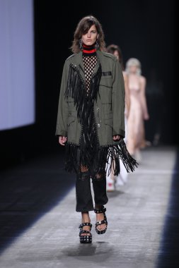 Alexander Wang 2016 defile