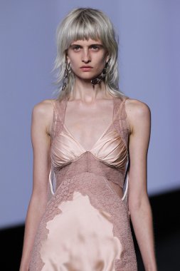 Alexander Wang bahar yaz 2016 defile