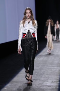 Alexander Wang bahar yaz 2016 defile