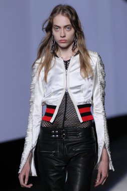 Alexander Wang bahar yaz 2016 defile