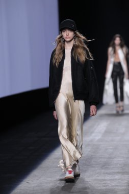 Alexander Wang bahar yaz 2016 defile