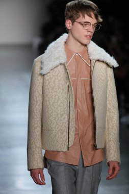 Kavram Kore'nin sıradan insanlar 2016