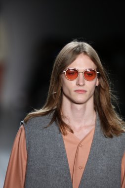 Kavram Kore'nin sıradan insanlar 2016